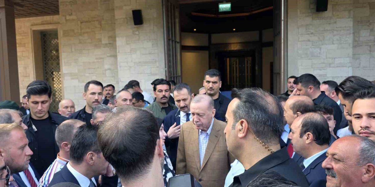 Cumhurbaşkanı Erdoğan Bayram namazını Marmaris Okluk Millet Camii’nde kıldı