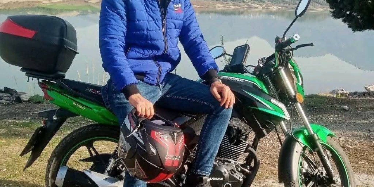 Bariyerlere çarpan genç motosiklet sürücüsü hayatını kaybetti