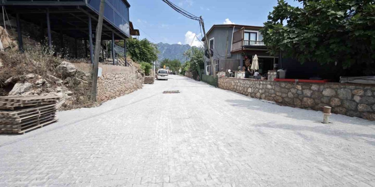 Muğla Büyükşehir’den Marmaris Orhaniye’de 13 milyon 800 bin liralık yol yatırımı