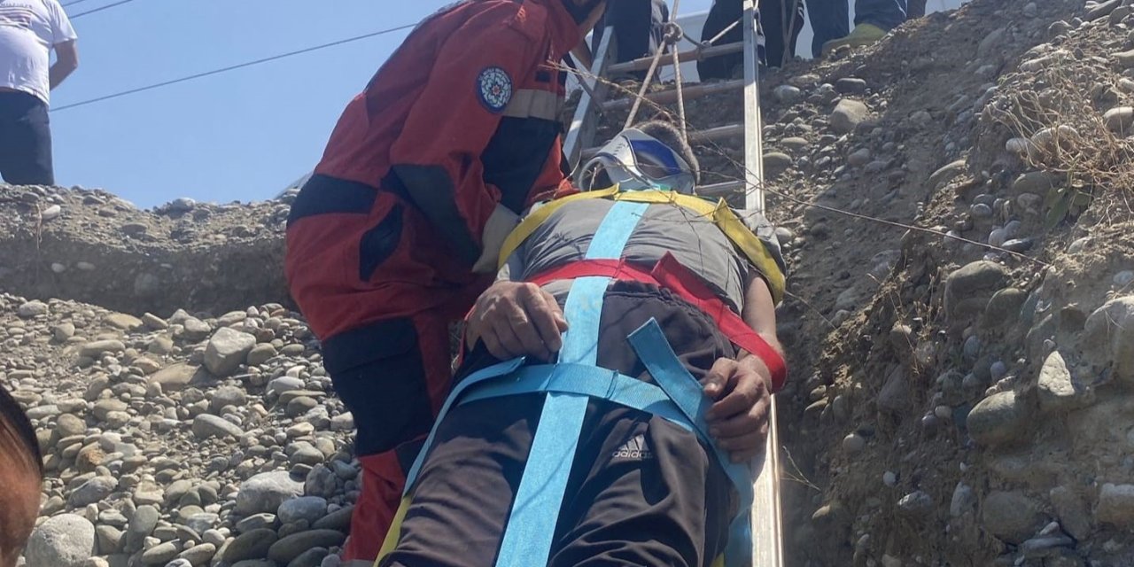 Ortaca’da uçurumdan düşen bir kişi kurtarıldı