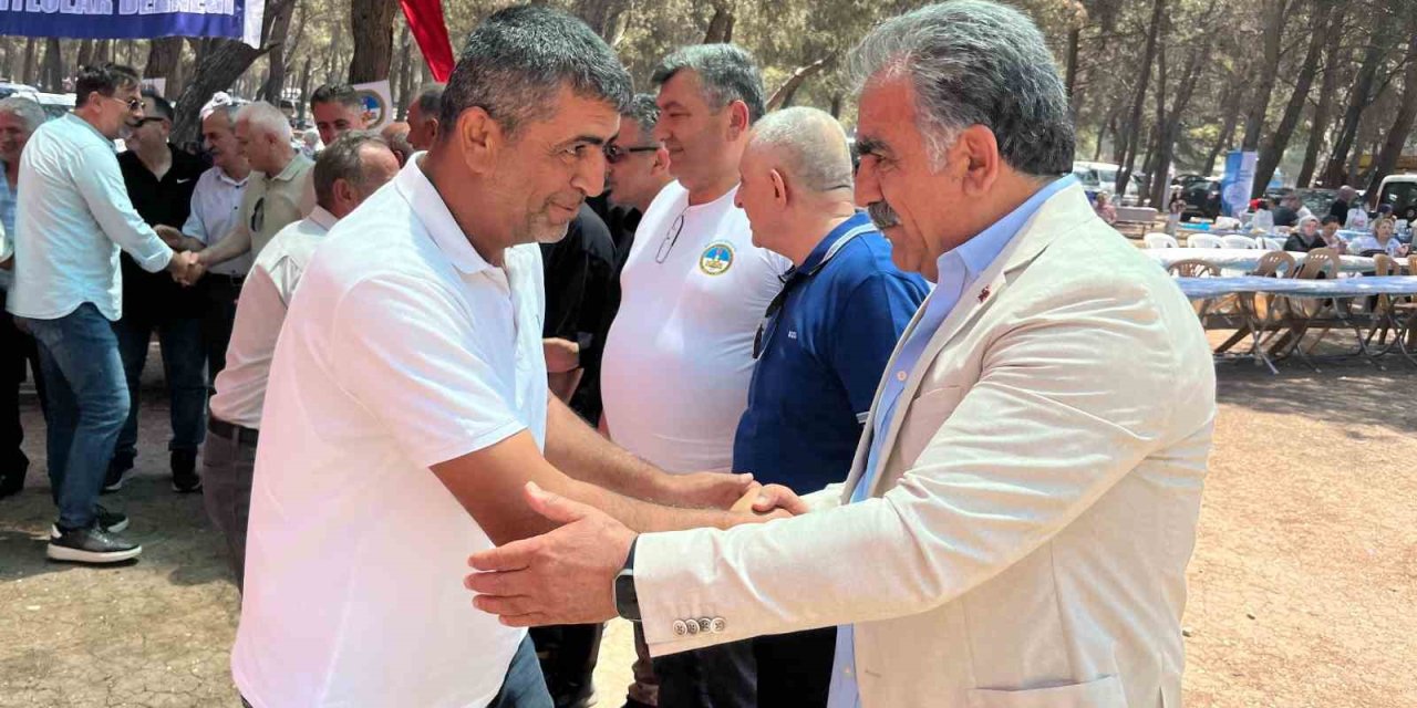 Erzurumlular İzmir’deki piknik şöleninde bir araya geldi