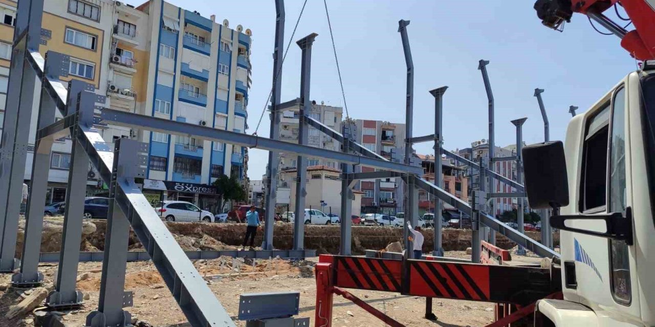 Adnan Menderes Stadyumu yıl sonuna yetişecek