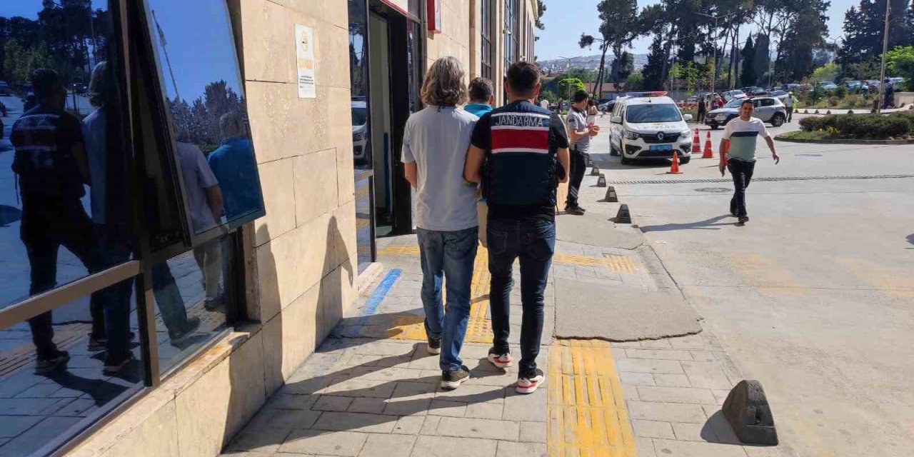 İzmir’de terör propagandacılarına operasyon: 5 gözaltı