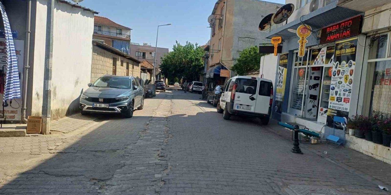 Köşklü vatandaşlardan ’kaldırım’ tepkisi