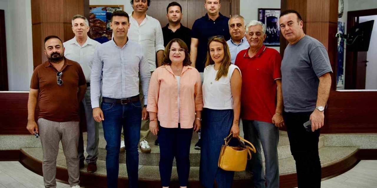 Başkan Gençay turizmcileri ağırladı