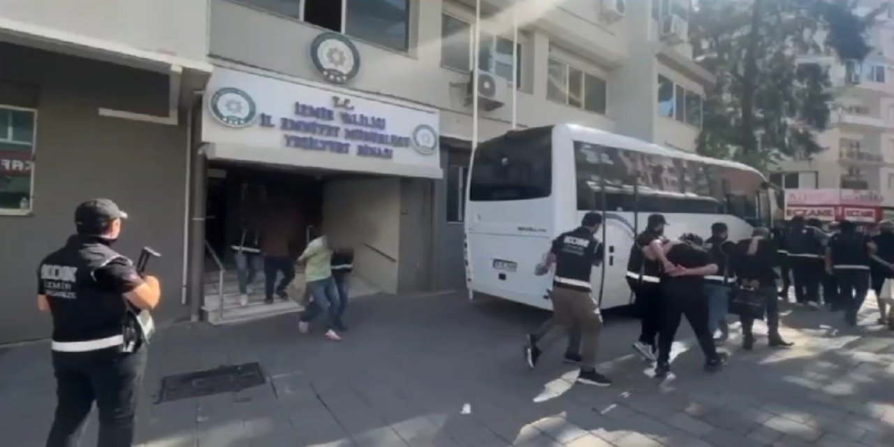 İzmir’de silahlı suç örgütüne şafak operasyonu: 17 tutuklama