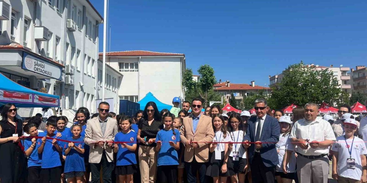 Muğla’da geleceğin bilim insanları sahneye çıktı