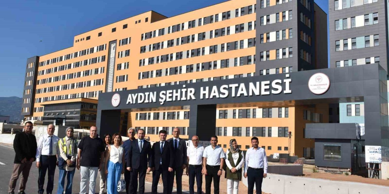 İl Sağlık Müdürü Şenkul, Şehir Hastanesi inşaatında incelemelerde bulundu