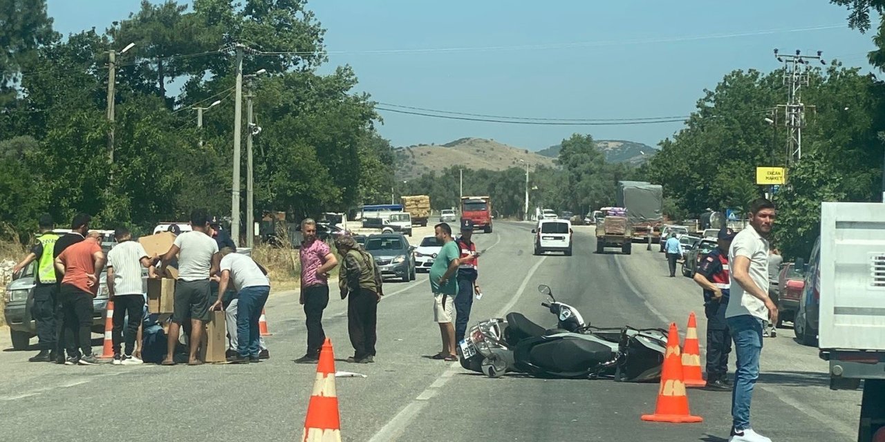 3 kişinin yaralandığı motosiklet kazası kamerada