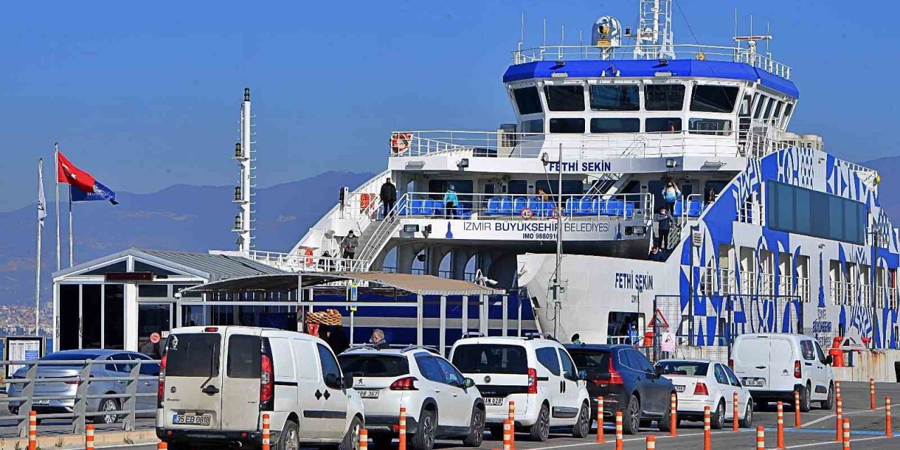 İzmir’de feribot sefer ve ücret tarifesine düzenleme