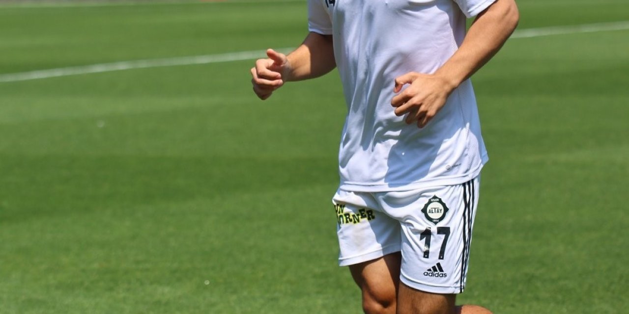 Altay, Emre Tangeldi ile yol ayrımında
