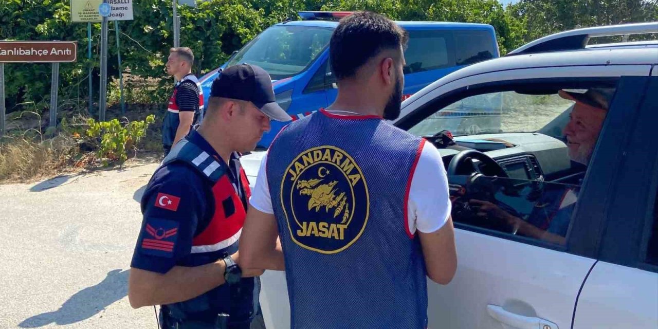 Jandarma, kural tanımaz sürücüleri affetmedi