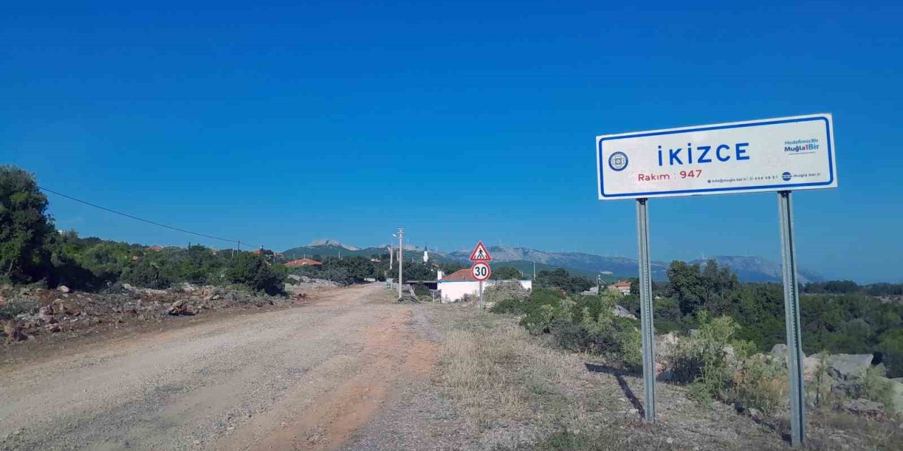 Kozağaç yol ayrımı İkizce arası asfaltı yenileniyor