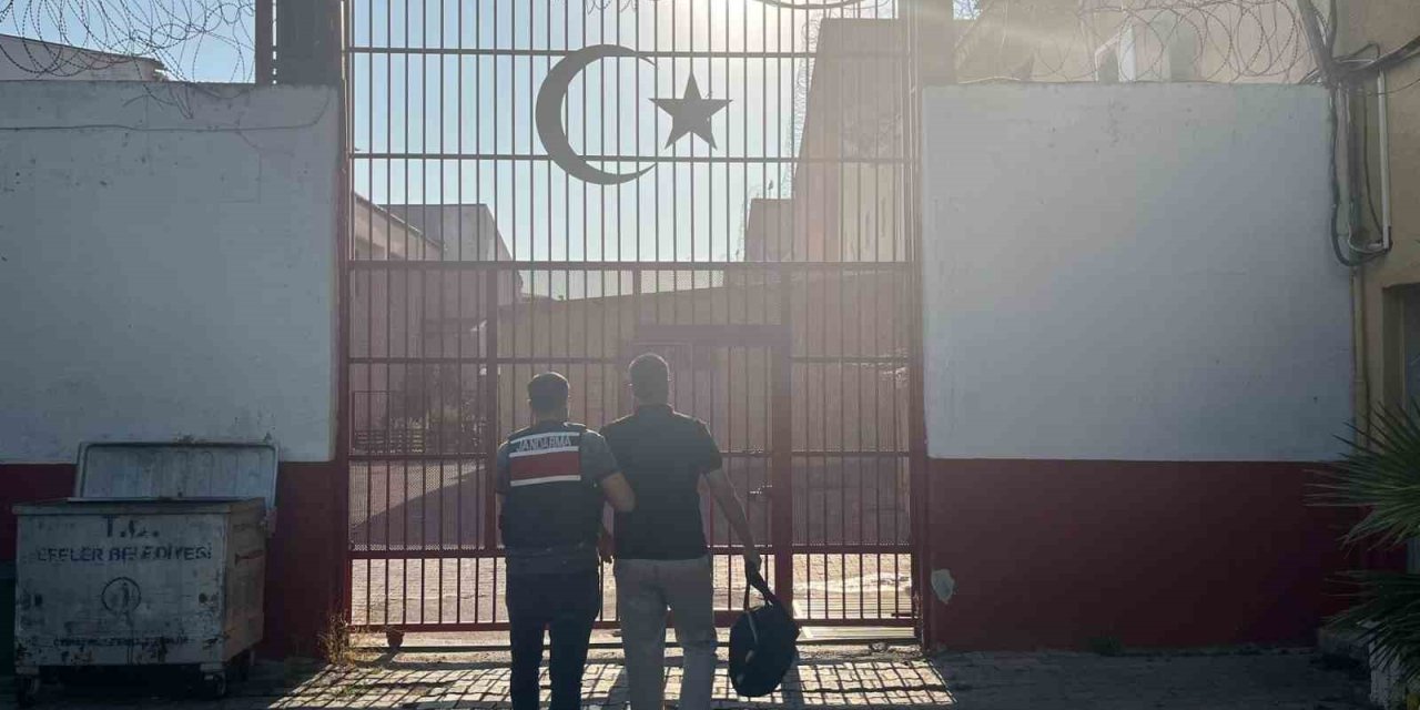 Terör suçundan aranan şahıs Efeler’de yakalandı