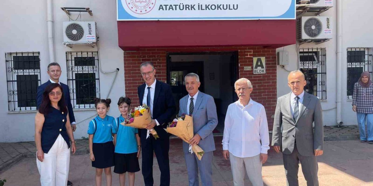 Fethiye’de 32 bin 692 öğrenci karne heyecanı yaşadı