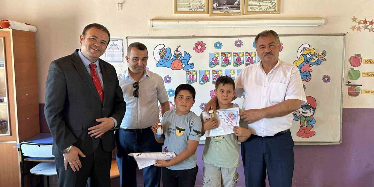 Ferdi Zeyrek’i unutmayan Başkan Pütün, öğrencilerinin mutluluğuna ortak oldu