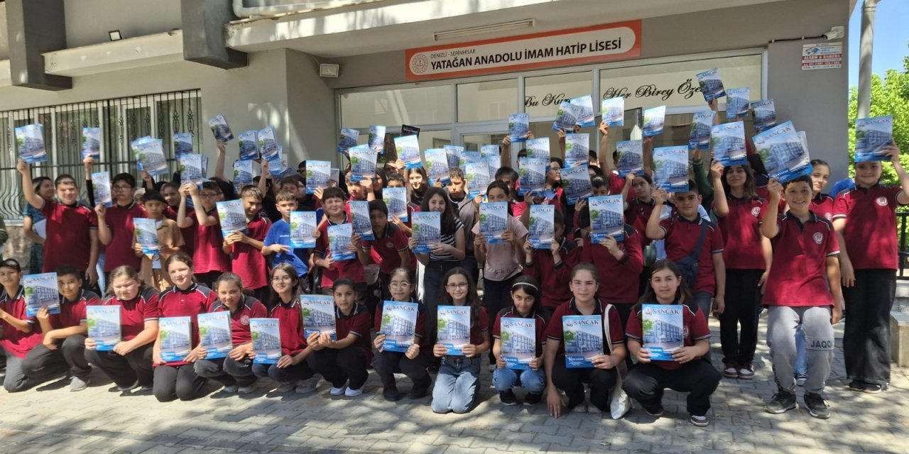 Liselilerin hazırladığı ‘Sancak’ dergisi okuyucuyla buluştu