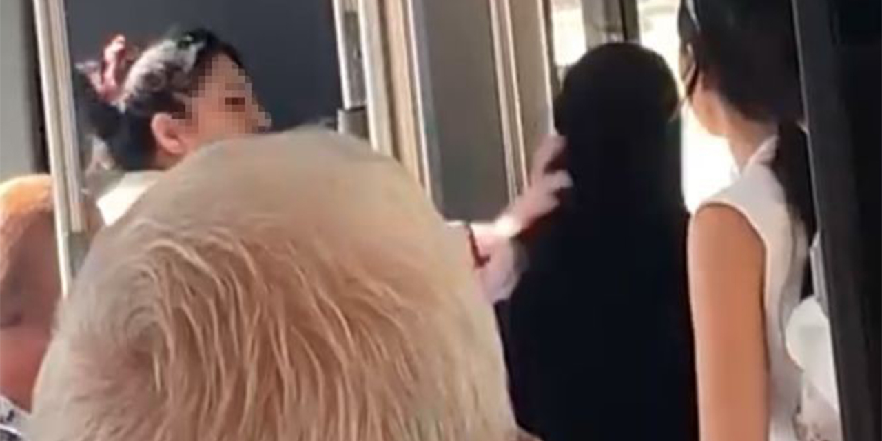 Halk otobüsünde çirkin saldırı: Tesettürlü kadına hakaret