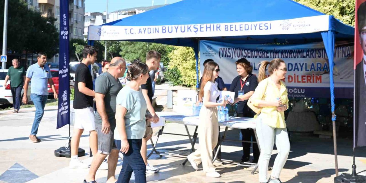 Başkan Çerçioğlu üniversite adaylarının yanında