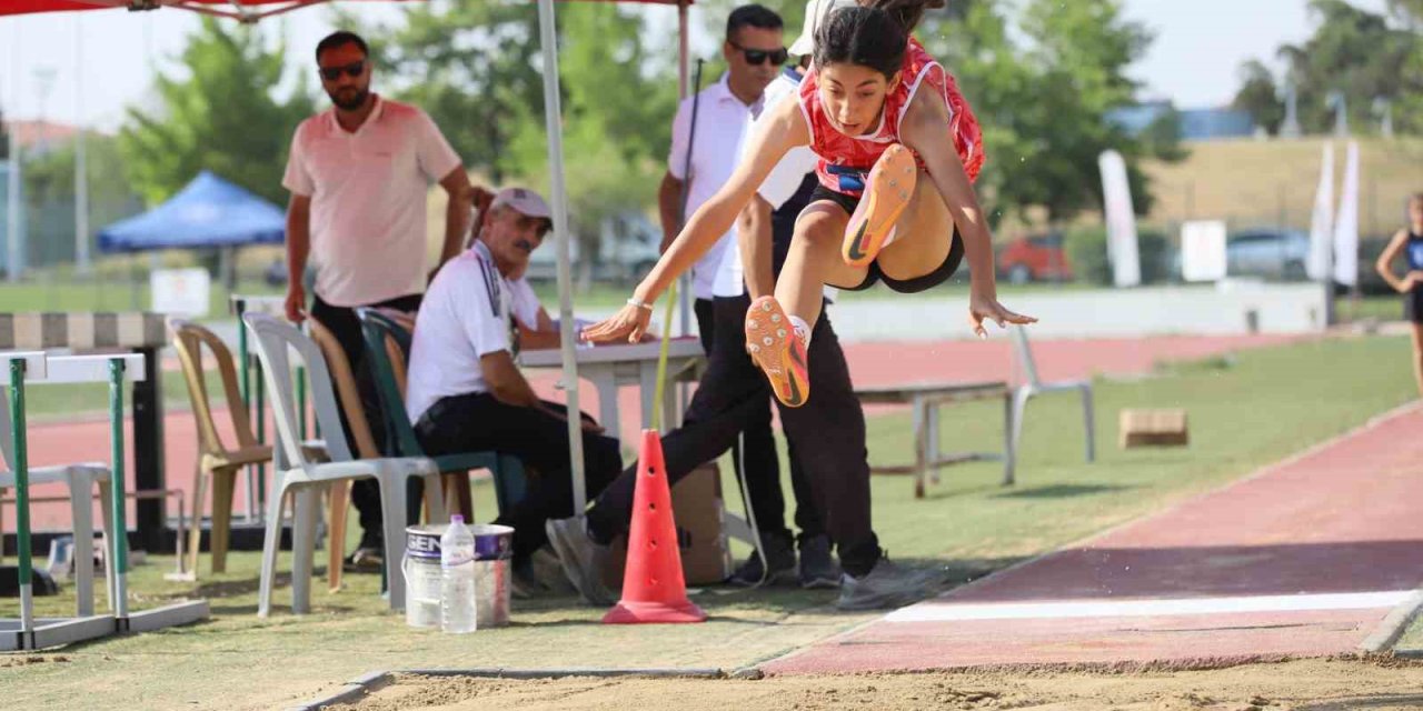 Analig Atletizm Grup Şampiyonası heyecanı Denizli’de yaşandı