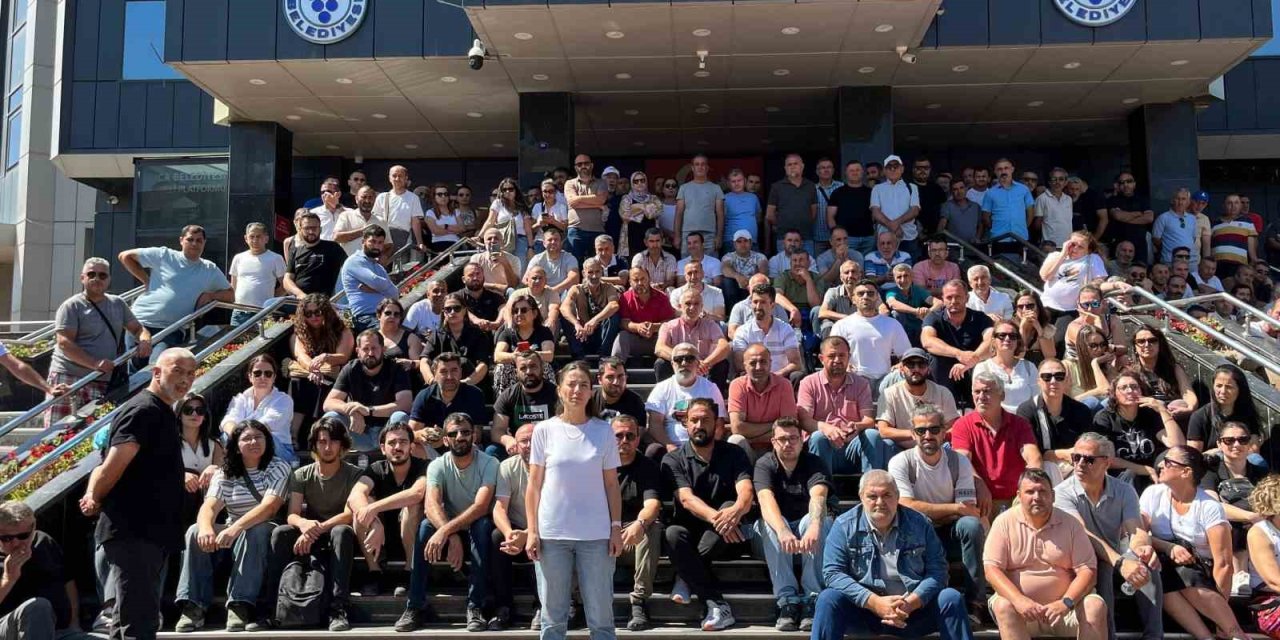 Maaş krizine çözüm bulamayan Başkan Duman, çareyi işçi çıkarmakta buldu