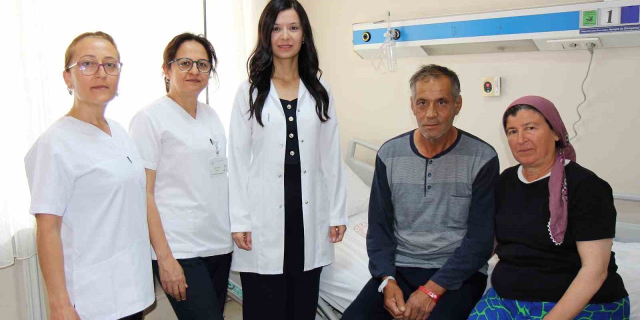 Felçli geldiği hastaneden yürüyerek çıktı