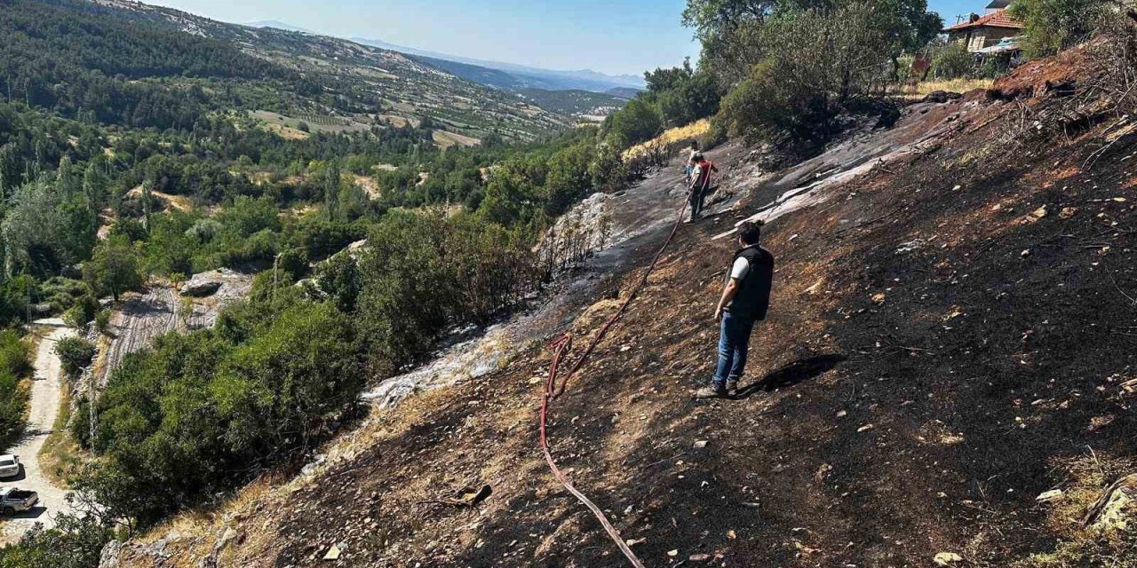 Çal’da başlayan yangın büyümeden söndürüldü