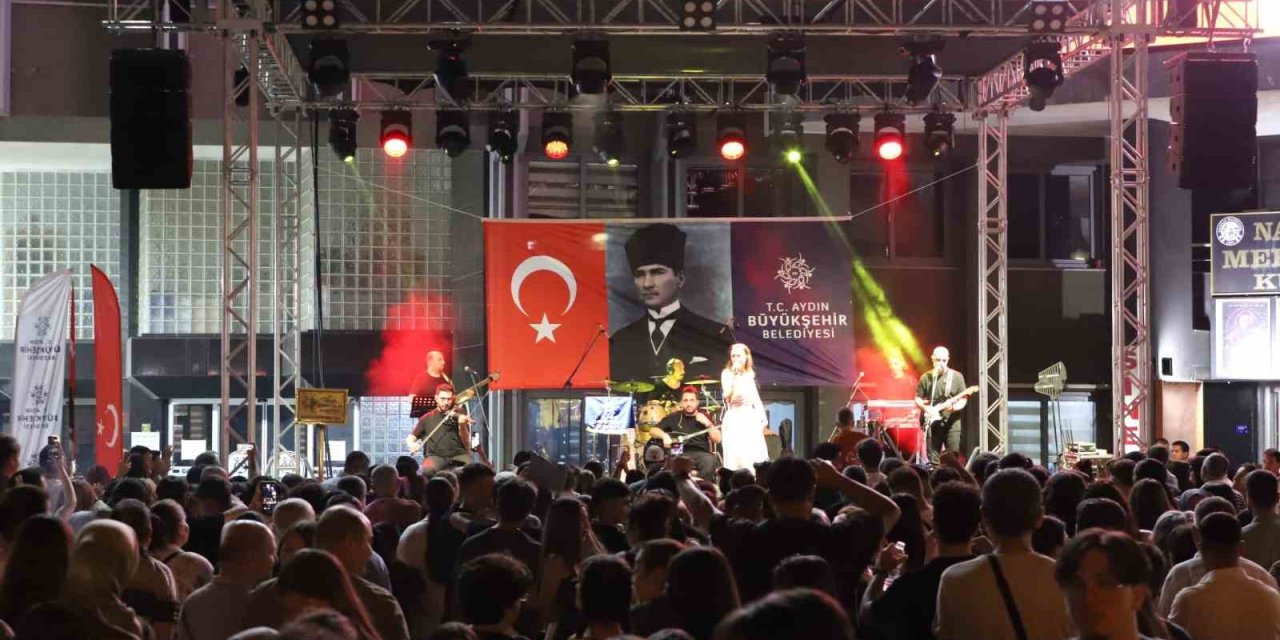 Nazilli’de yaz konseri ilgi gördü