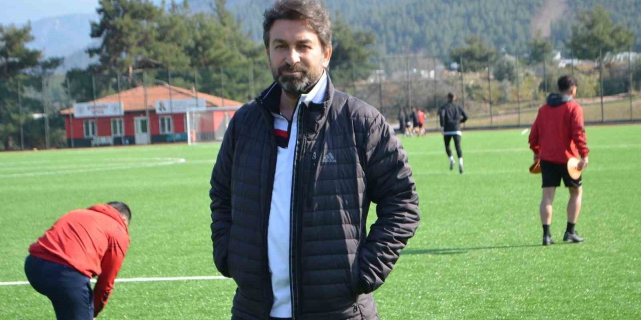 Denizli İdmanyurdu’nda yaprak dökümü
