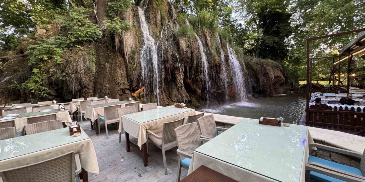 Denizli’nin gizli cenneti Çınaraltı yerli ve yabancı turistlerin gözdesi oldu