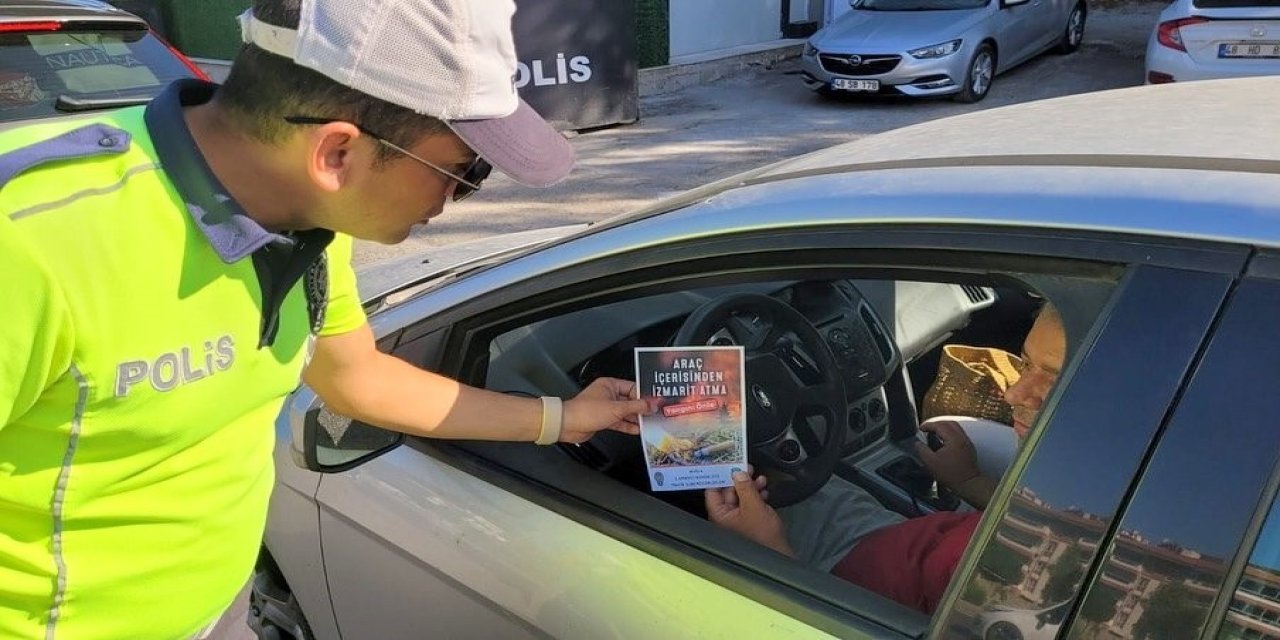 Muğla’da yangın alarmı trafik ekipleri sahada, broşürler dağıtılıyor