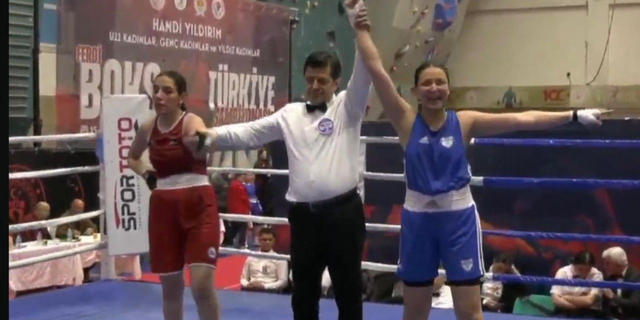 Beyzanur, 16 yıl aradan sonra milli takıma çağrılan ilk boksör oldu