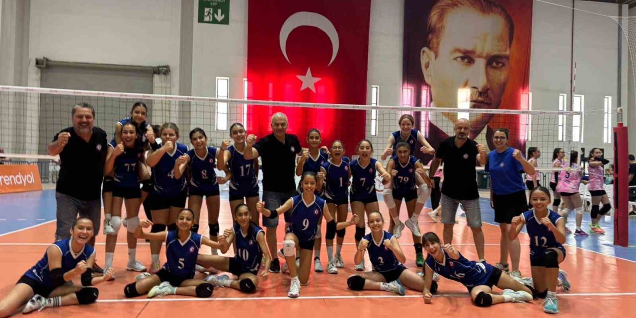 Söke Belediye Saldos Voleybol Midi Takım son 16’ya kaldı