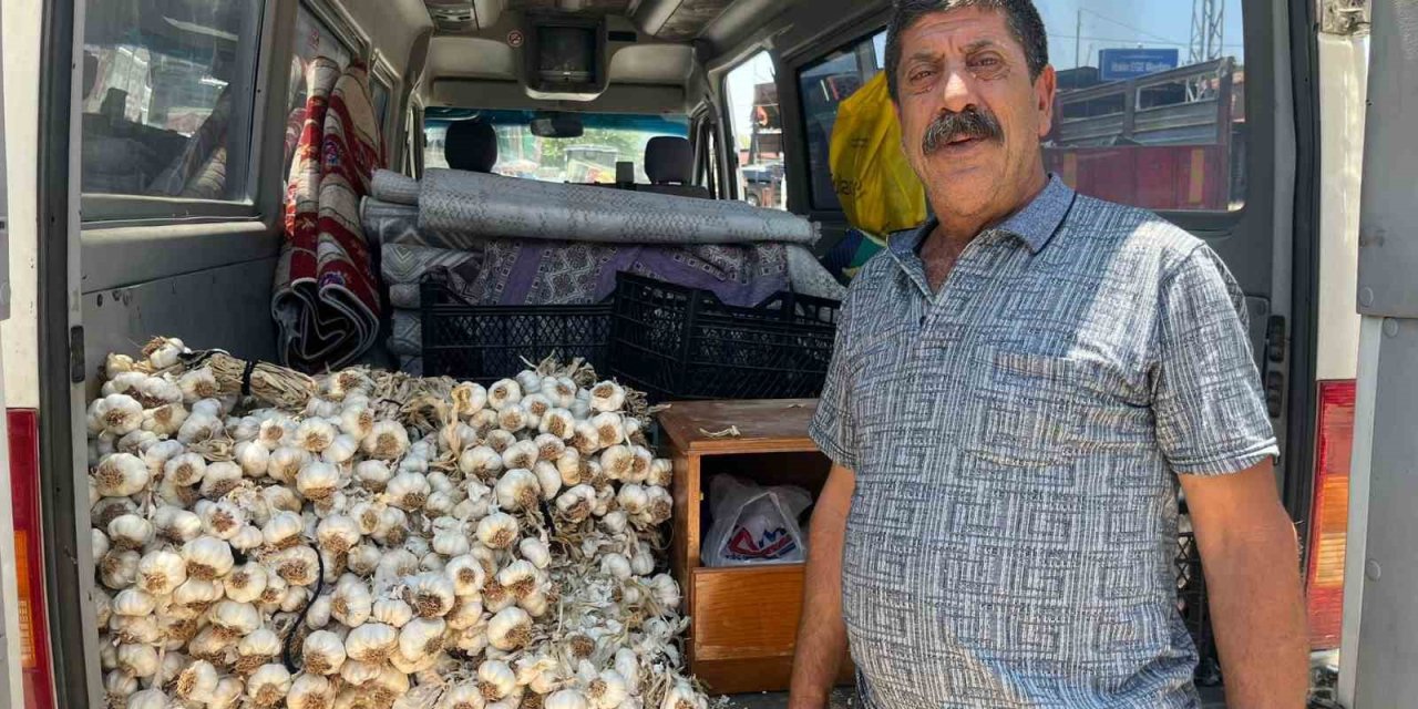 Minibüsüyle üç il gezip, ailesine bakıyor