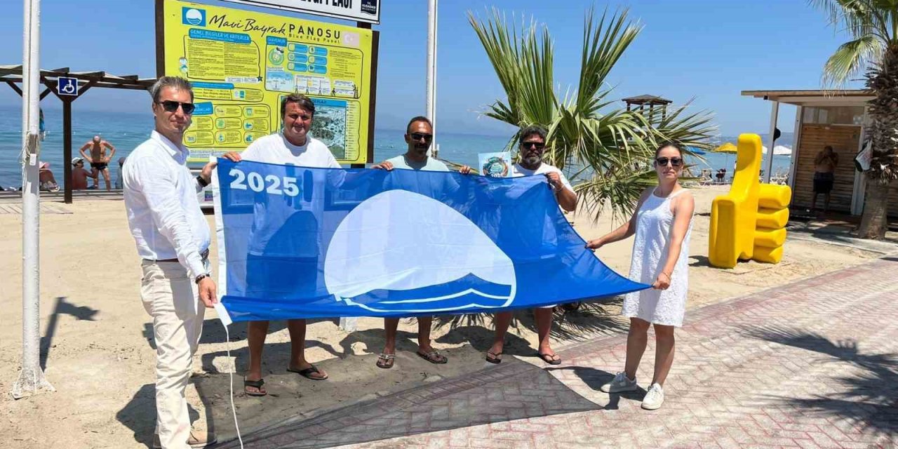 Kuşadası plajları 25 Mavi Bayrak ile taçlandı