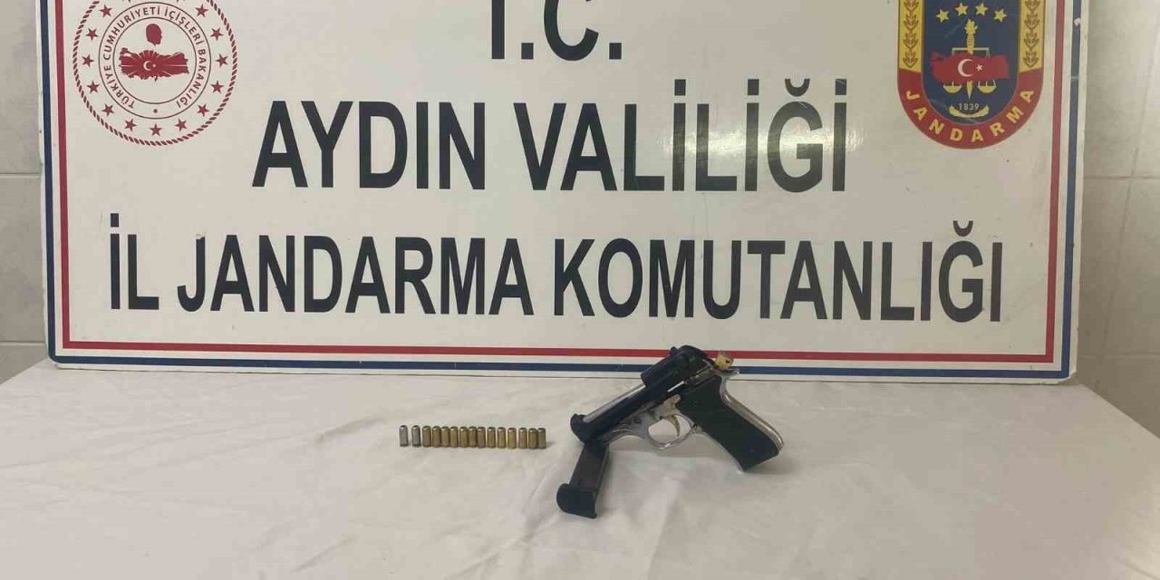 Şüphe üzerine durdurulan şahıstan tabanca ele geçirildi