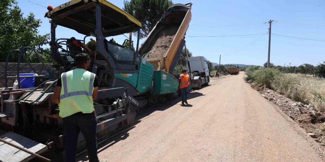 Büyükşehir’in kırsaldaki yol yatırımları devam ediyor