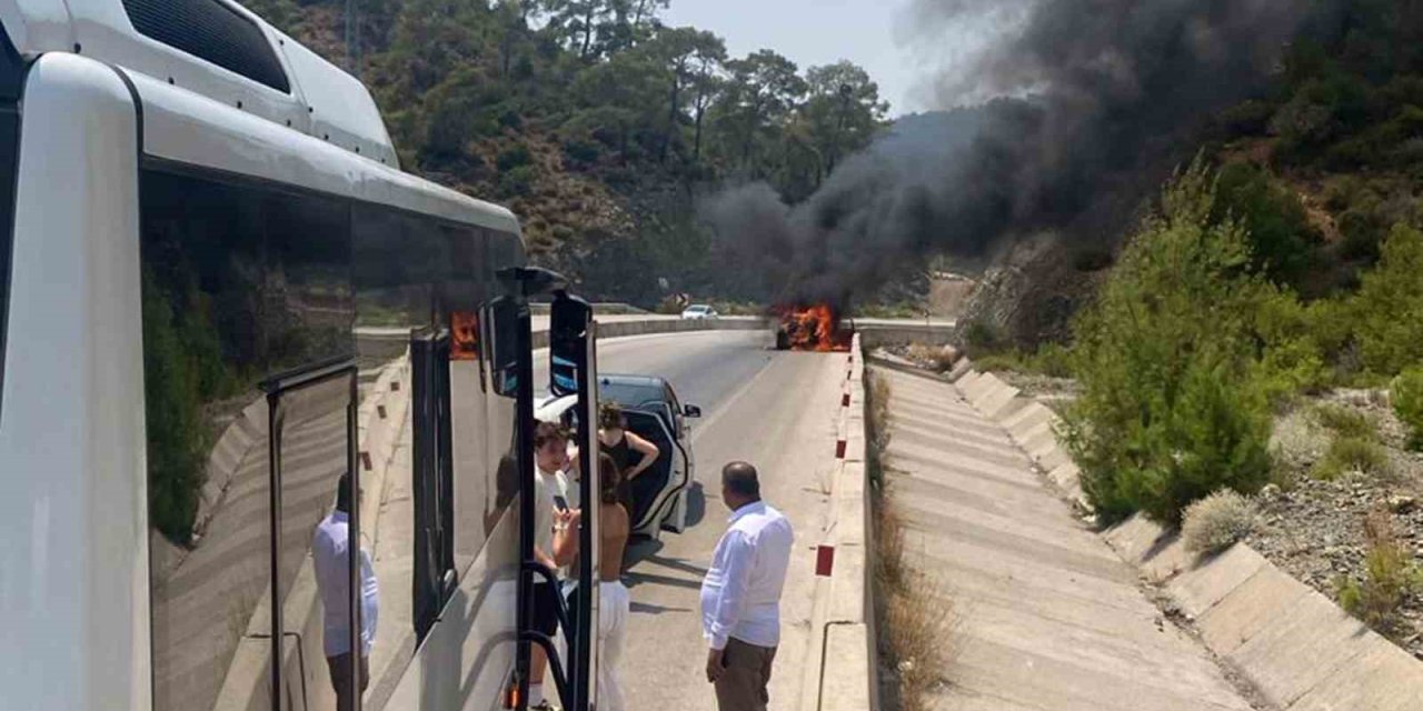Fethiye’de araç yangını