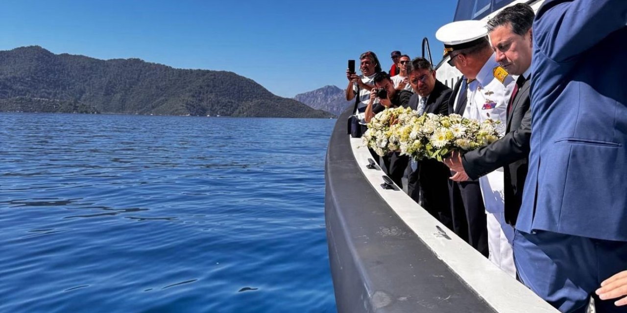 Marmaris’te 1 Temmuz Kabotaj Bayramı çelenk sunma töreni ile başladı