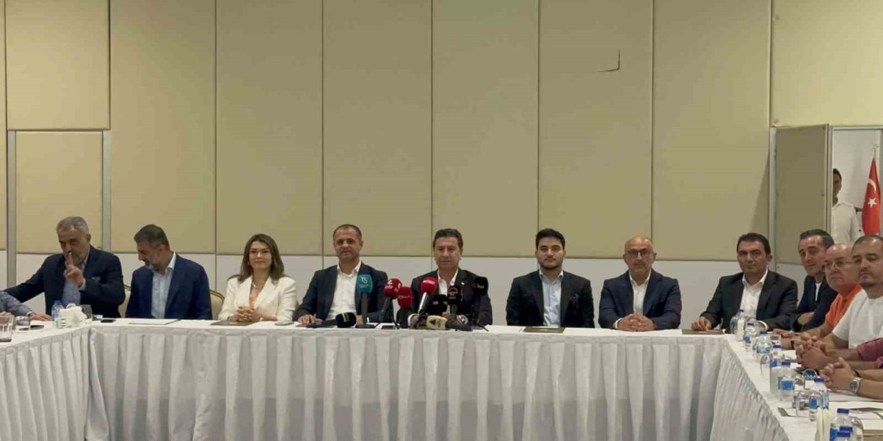 Muğlaspor ilk yönetim kurulu toplantısını Marmaris’te yaptı: ‘Hedef önce birlik, sonra 1.lig’