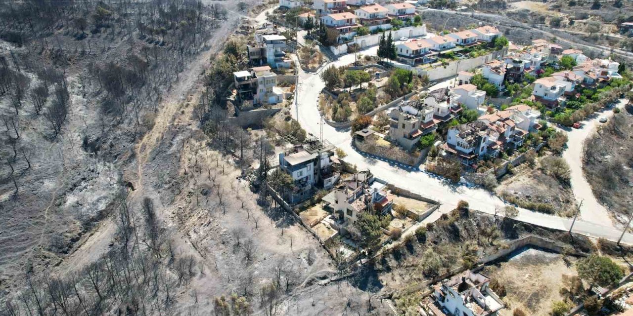 İzmir’in gözde yazlık merkezi hayalet kasabaya döndü