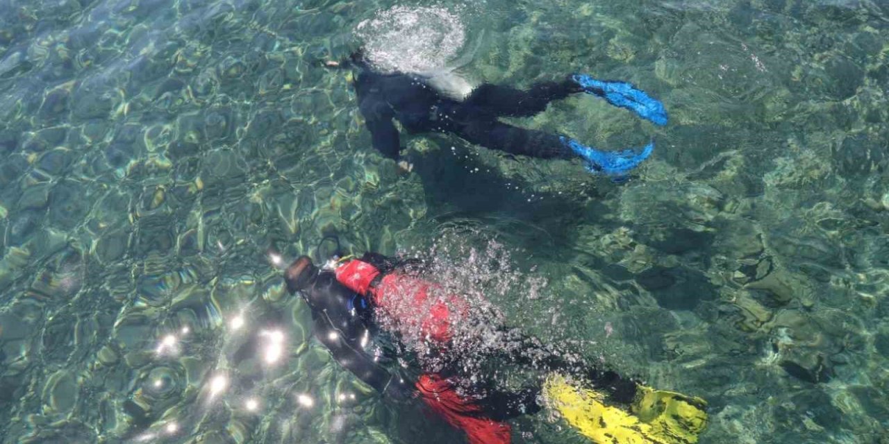 Gündoğan’da deniz dibi temizliği