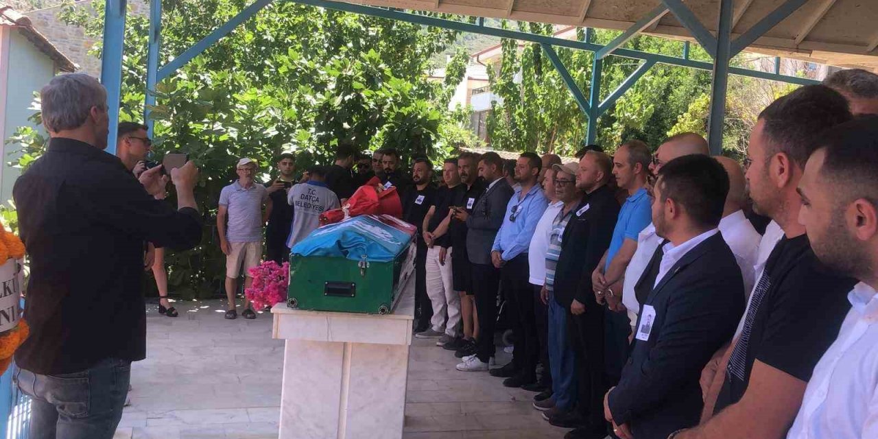 Datça Ülkü Ocakları Başkanı Eren, son yolculuğuna uğurlandı
