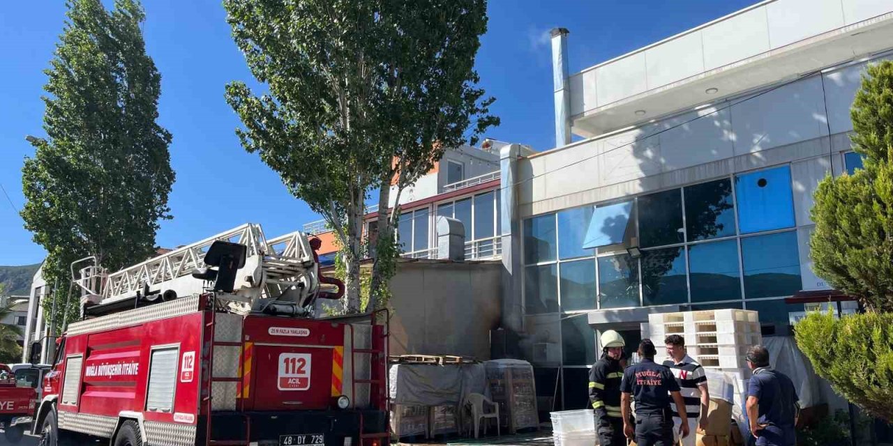 Menteşe’de baca yangını