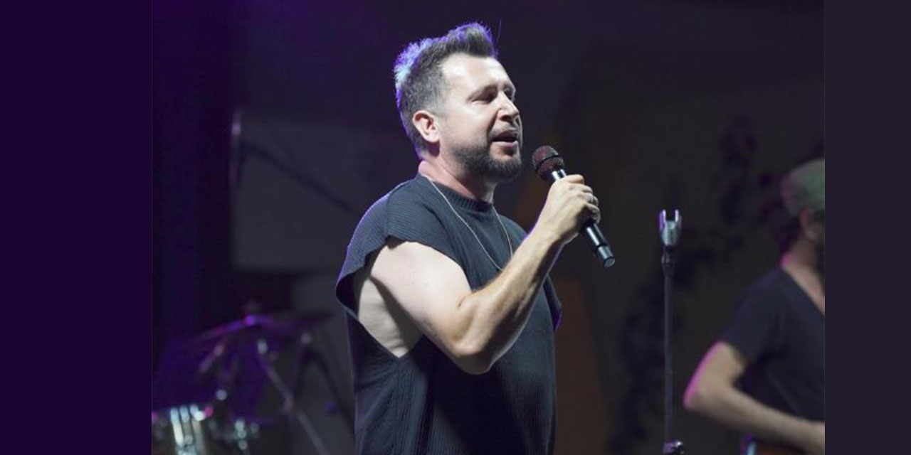Bodrum’da usta sanatçıdan dinleyiciye müzik ziyafeti