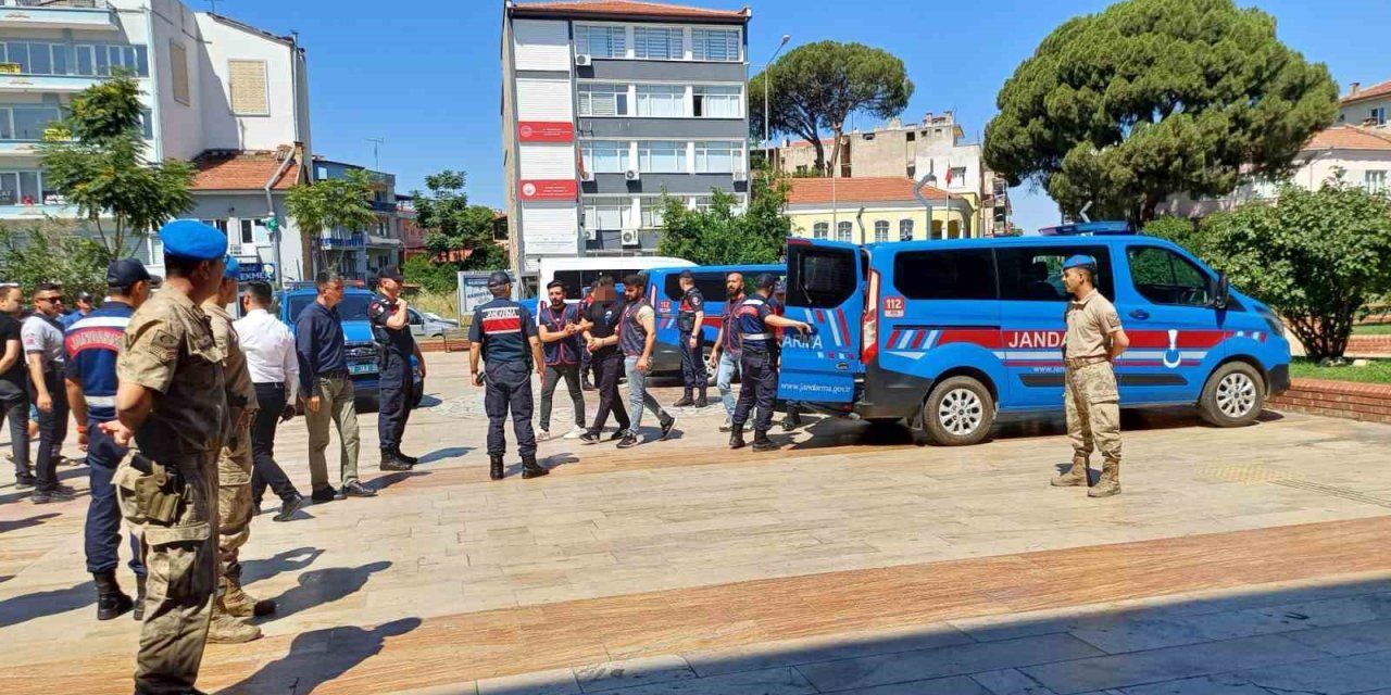 Köşk’teki gazinoda öldürülen Özbek kadının katil zanlıları adliyeye sevk edildi