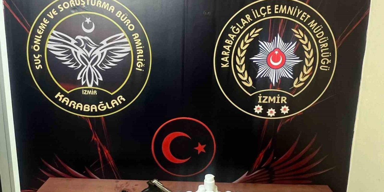 İzmir’de uyuşturucu ve silah kaçakçılığı: 2 gözaltı