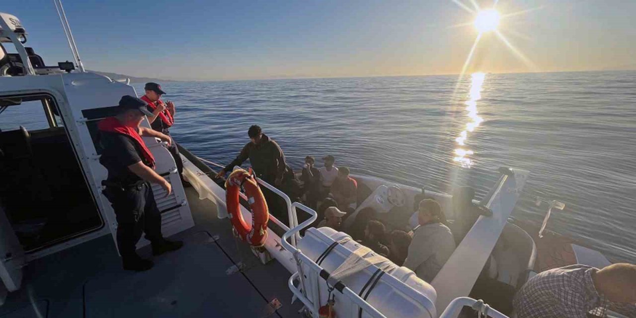 Datça’da 1 göçmen kaçakçısı yakalandı, 15 düzensiz göçmen kurtarıldı