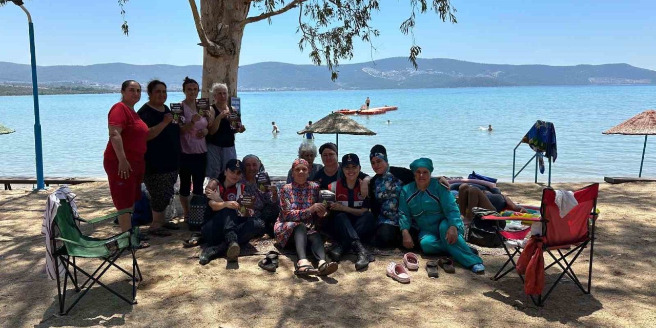 Jandarmadan Didim’de vatandaşlara orman yangını bilgilendirmesi