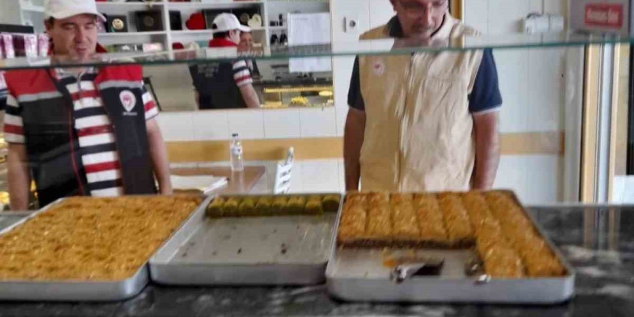 Koçarlı’da tatlı ve dondurma işletmelerine eş zamanlı denetim